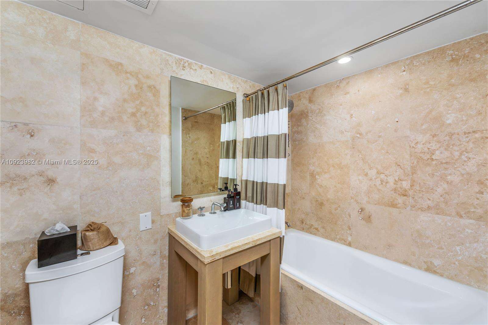 1 Hotel & Homes Unit #1544 | Picture 11