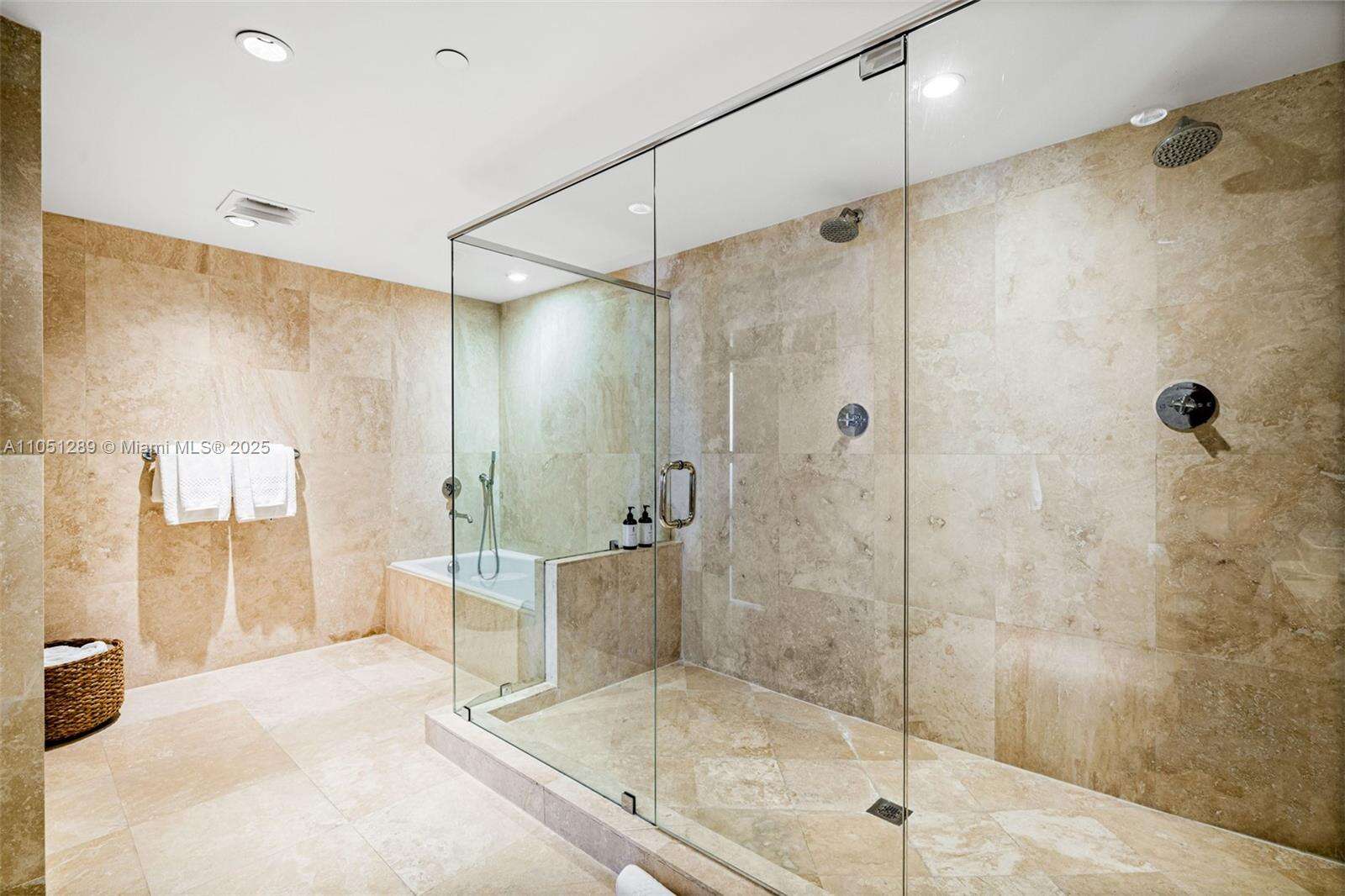 1 Hotel & Homes Unit #1045 | Picture 15