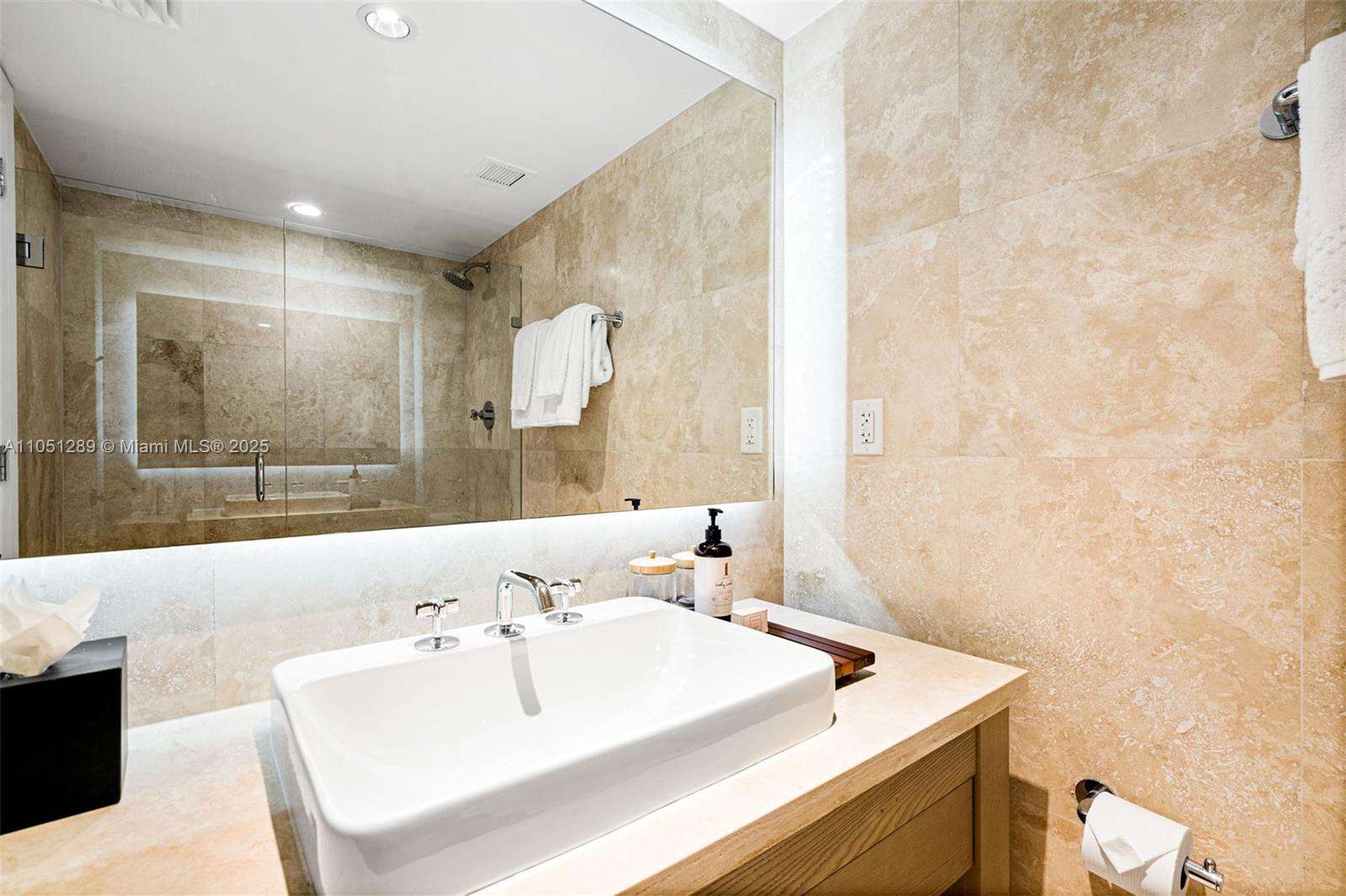 1 Hotel & Homes Unit #1045 | Picture 16