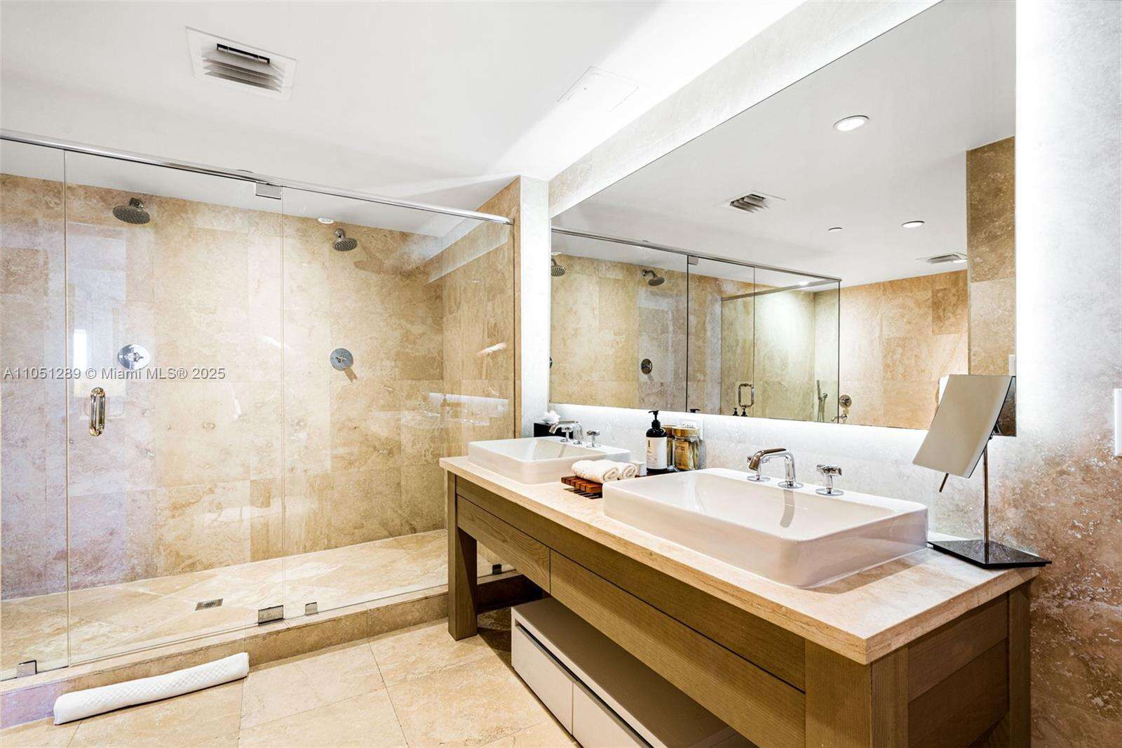 1 Hotel & Homes Unit #1045 | Picture 5