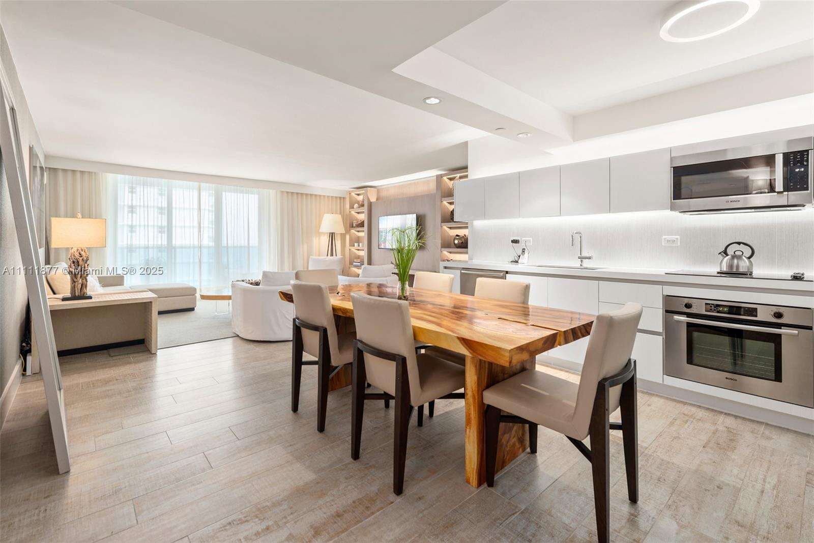 1 Hotel & Homes Unit #915 | Picture 3