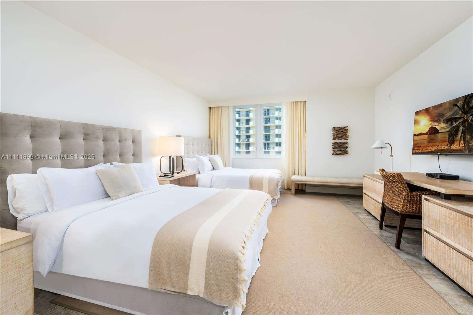 1 Hotel & Homes Unit #1015 | Picture 4