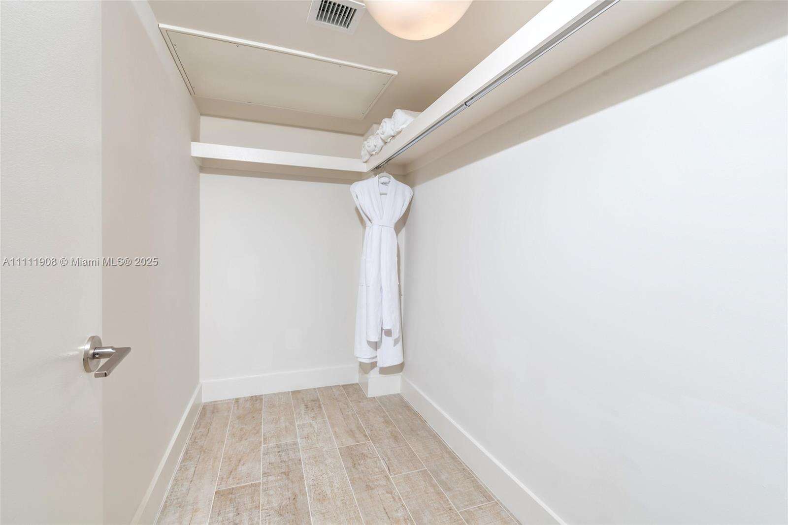 1 Hotel & Homes Unit #1019 | Picture 7