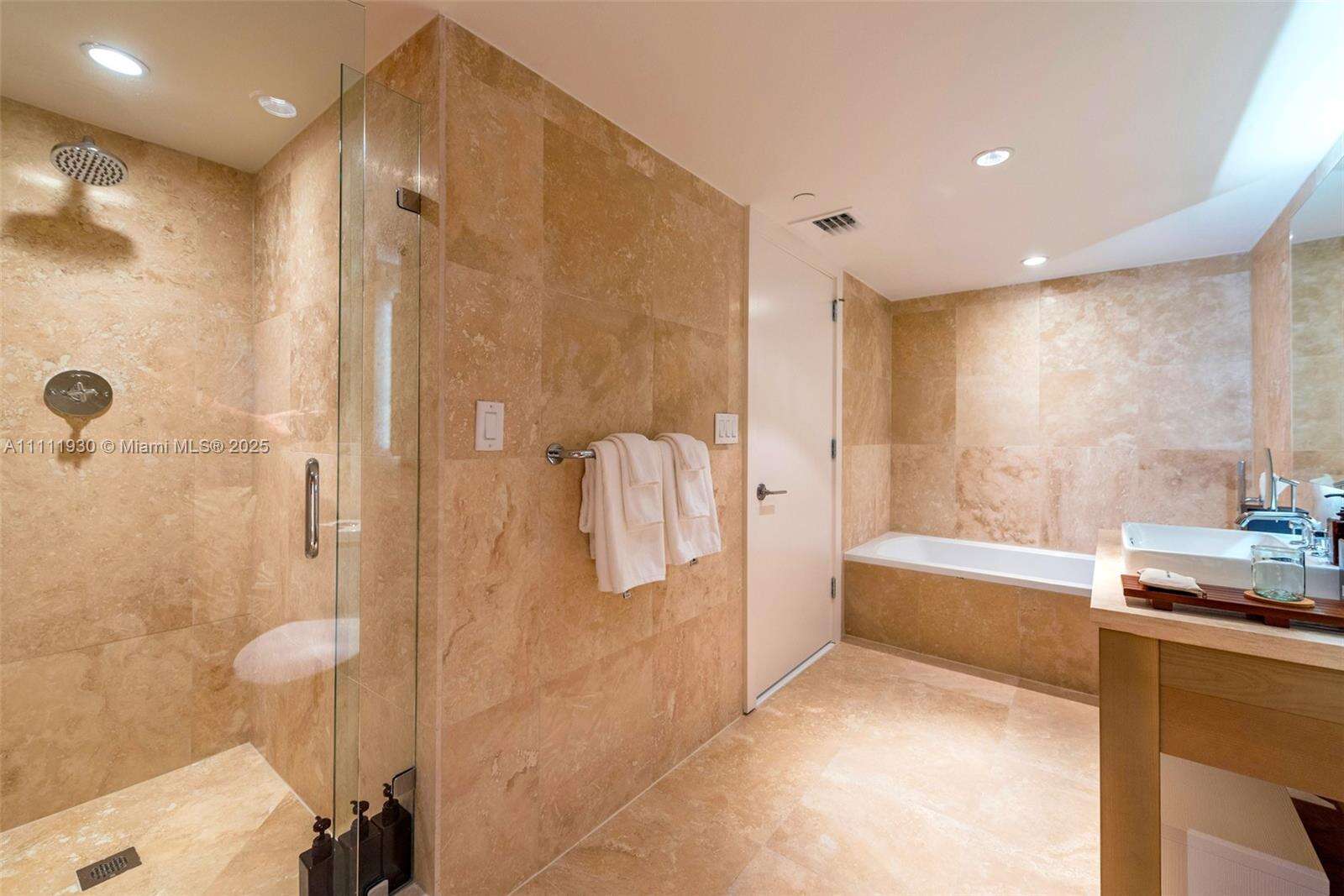 1 Hotel & Homes Unit #1106 | Picture 11