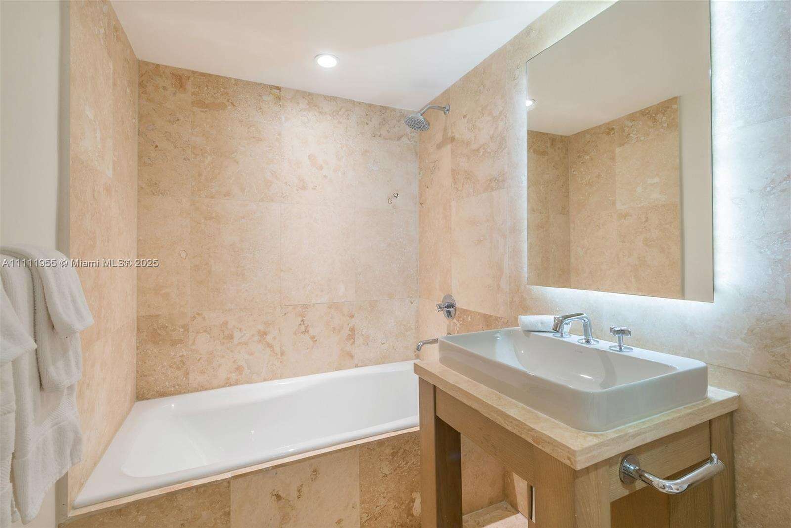 1 Hotel & Homes Unit #1144 | Picture 17