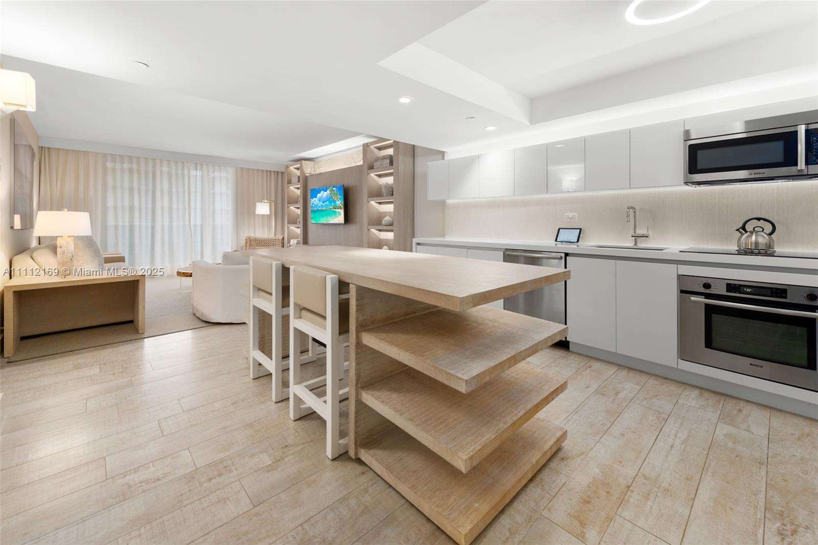 1 Hotel & Homes Unit #1211 | Picture 3