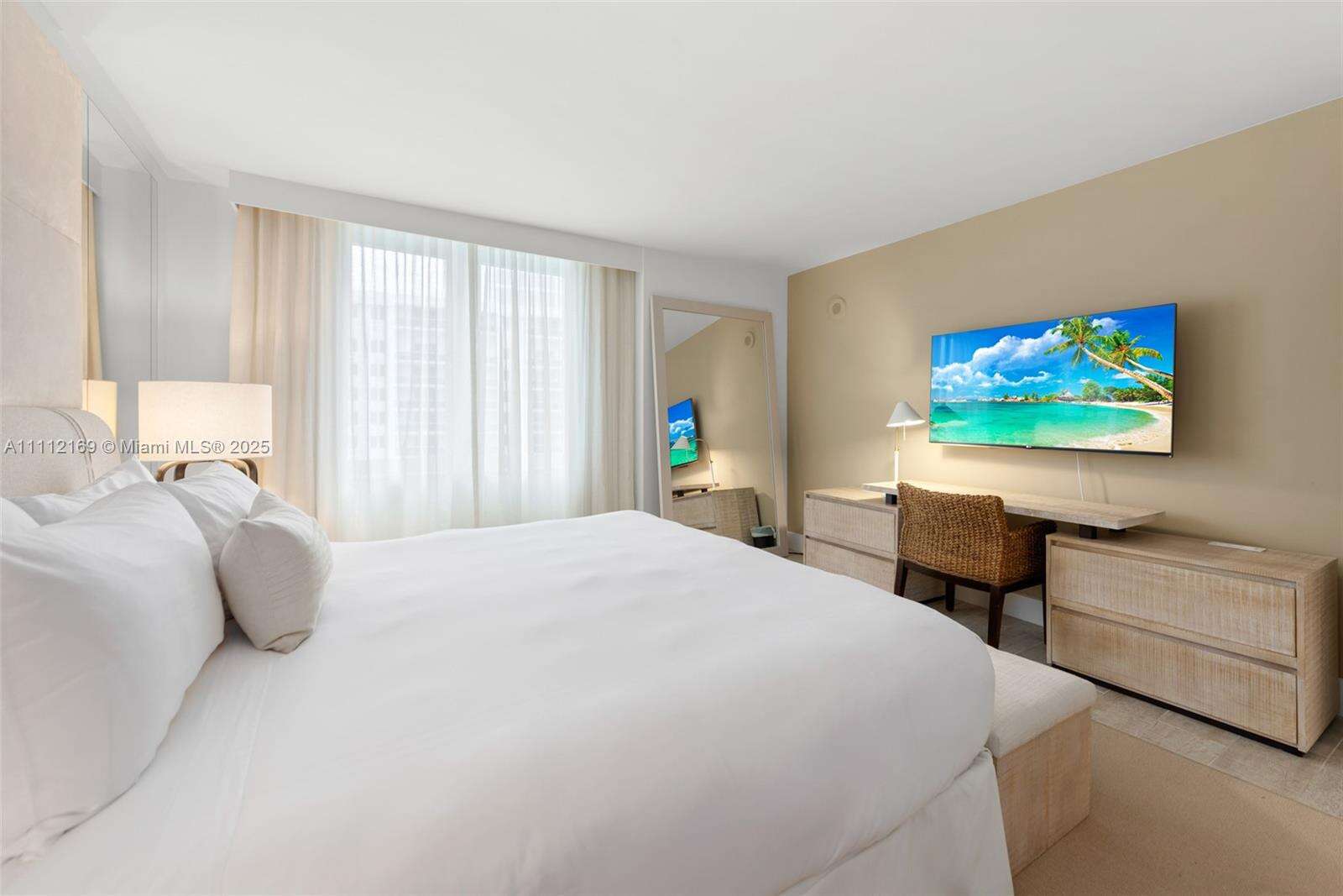 1 Hotel & Homes Unit #1211 | Picture 6