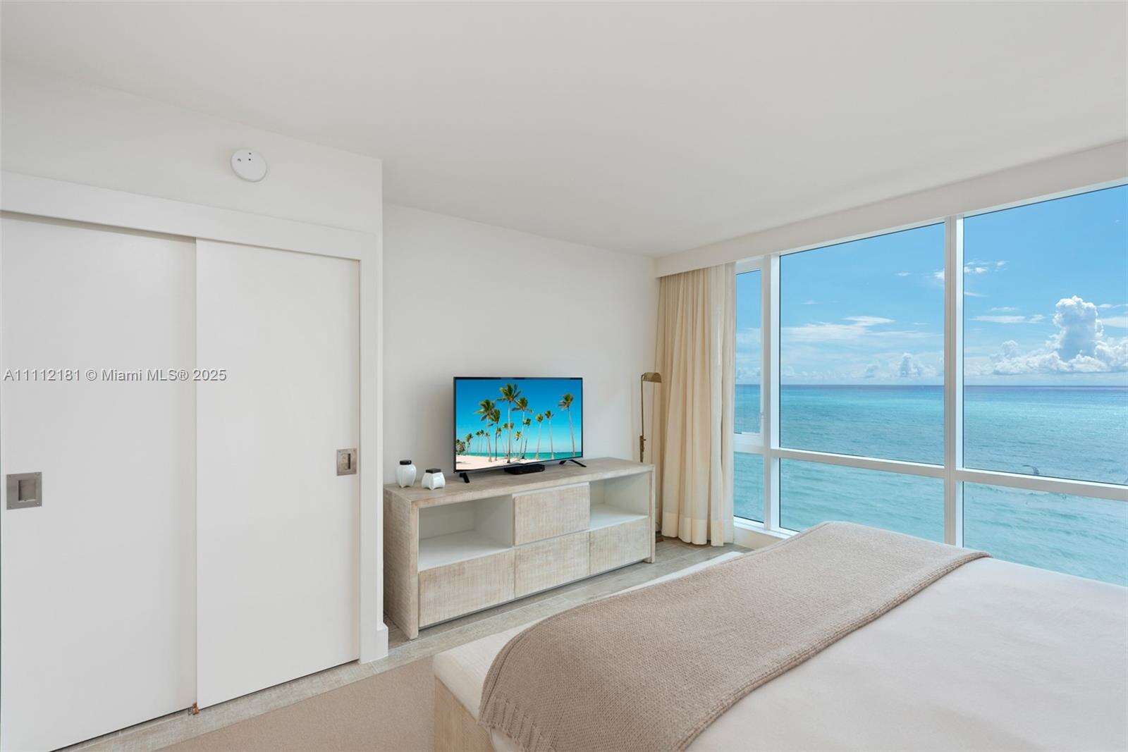 1 Hotel & Homes Unit #1219 | Picture 12