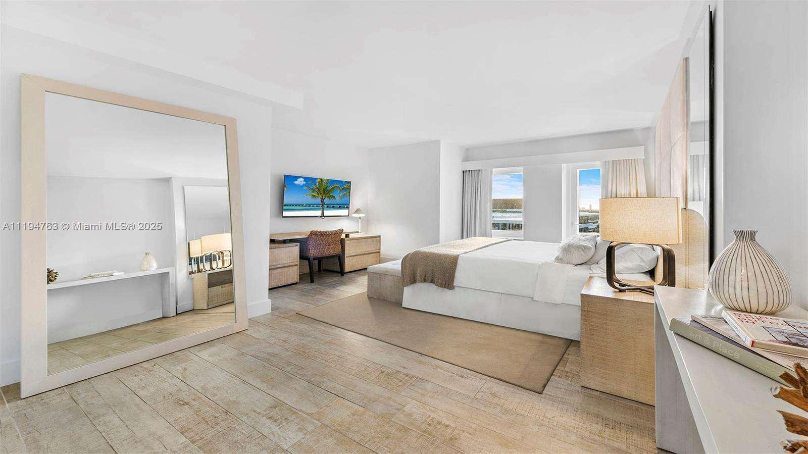 1 Hotel & Homes Unit #945 | Picture 5