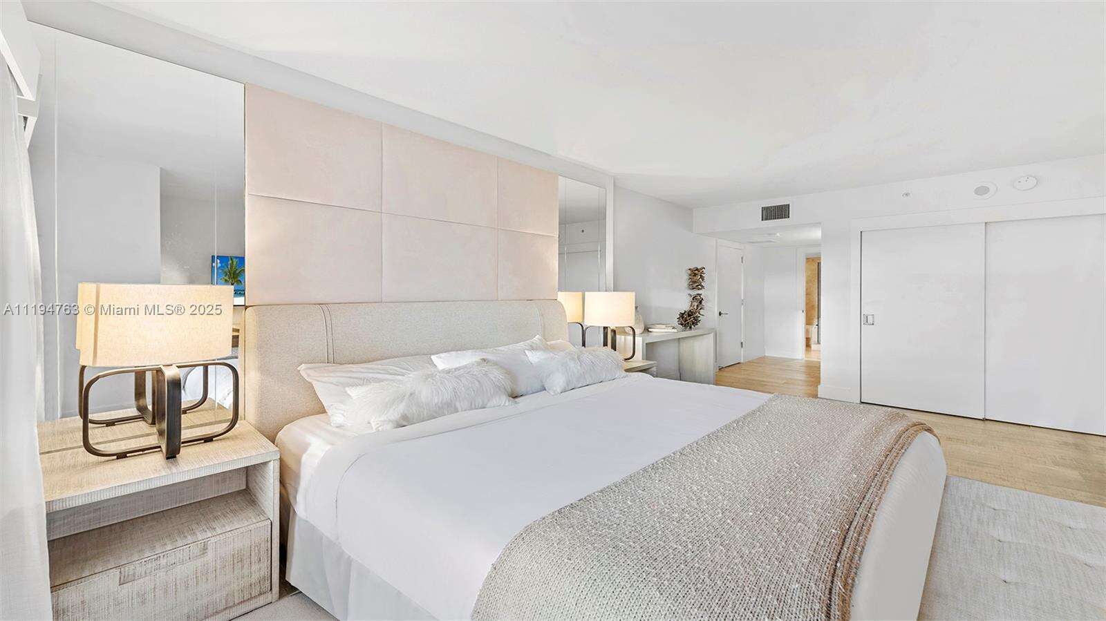 1 Hotel & Homes Unit #945 | Picture 7