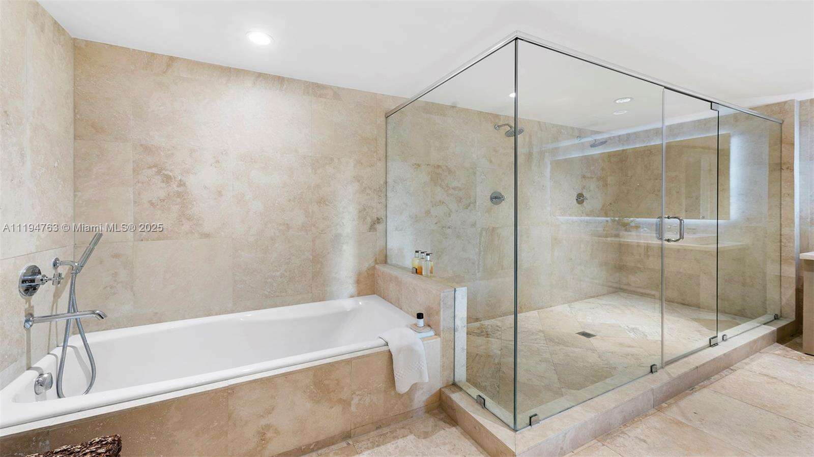 1 Hotel & Homes Unit #945 | Picture 8