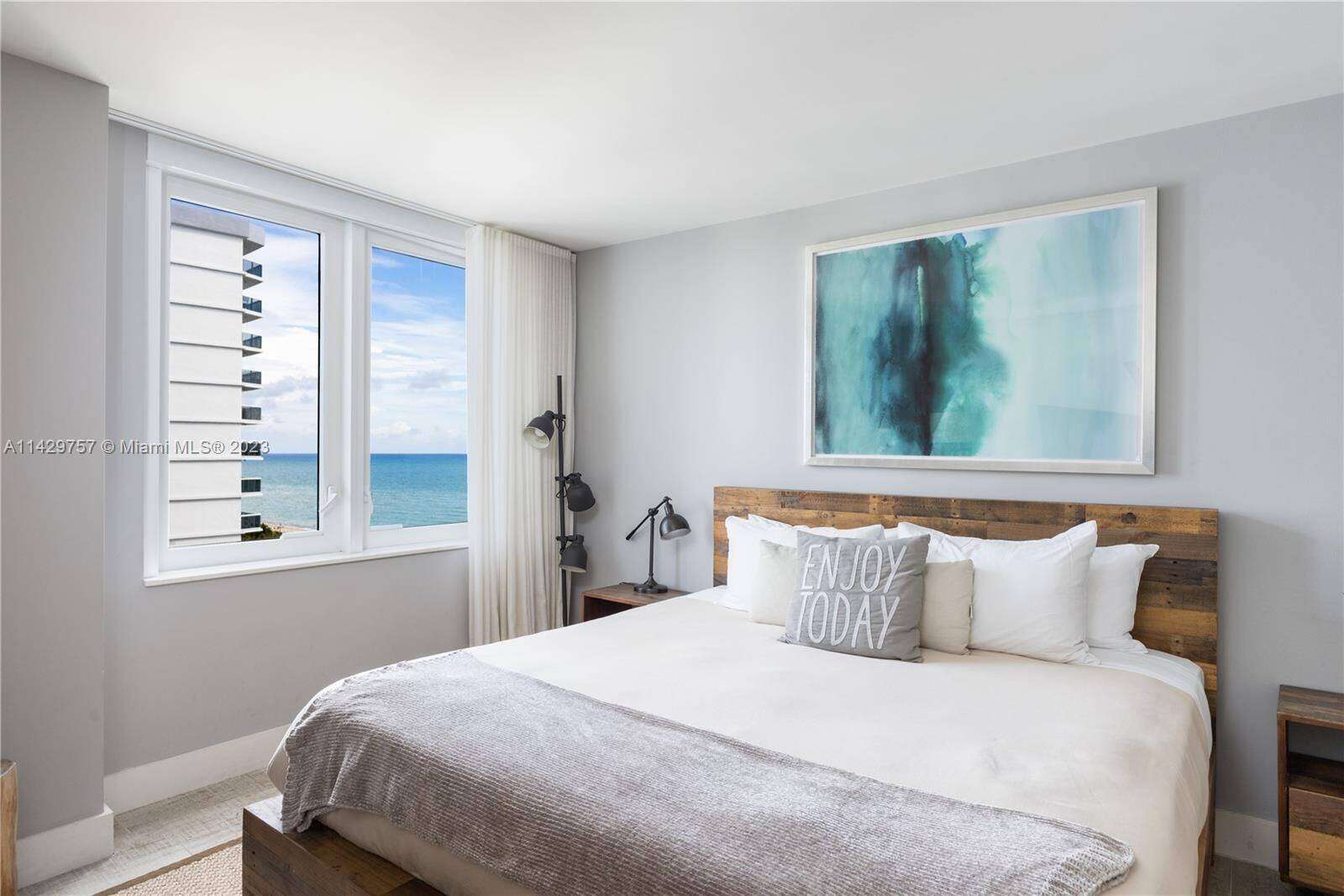 1 Hotel & Homes Unit #1013 | Picture 30