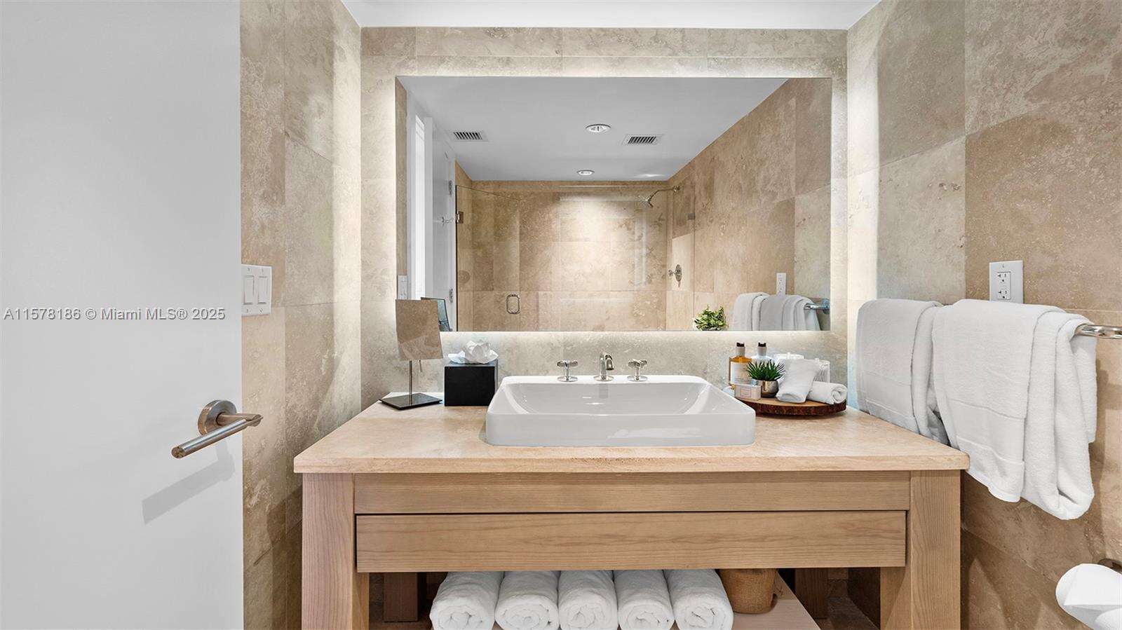 1 Hotel & Homes Unit #1545 | Picture 30