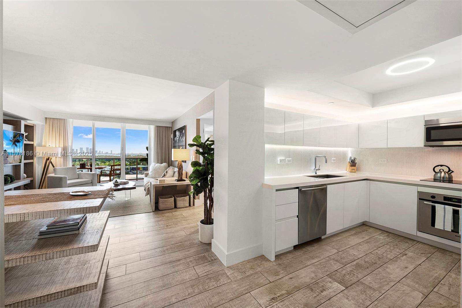 1 Hotel & Homes Unit #1545 | Picture 4