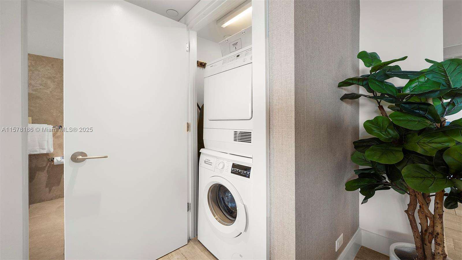 1 Hotel & Homes Unit #1545 | Picture 33