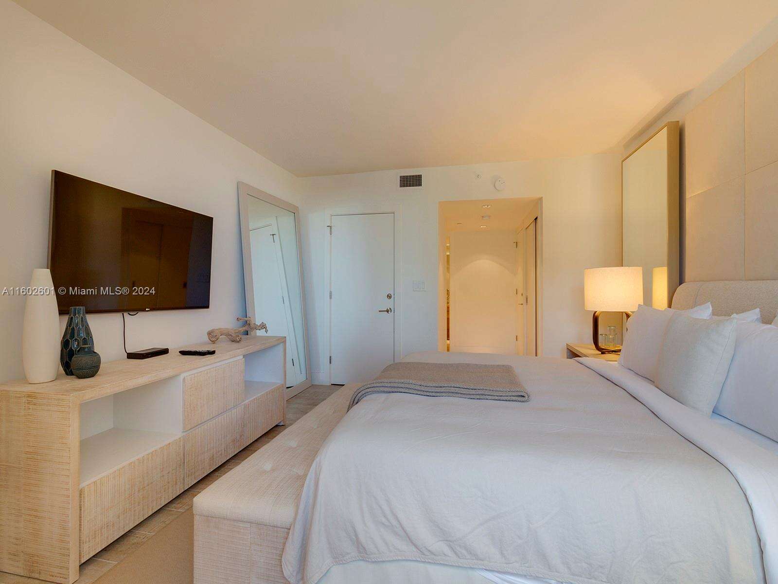 1 Hotel & Homes Unit #1207 | Picture 16