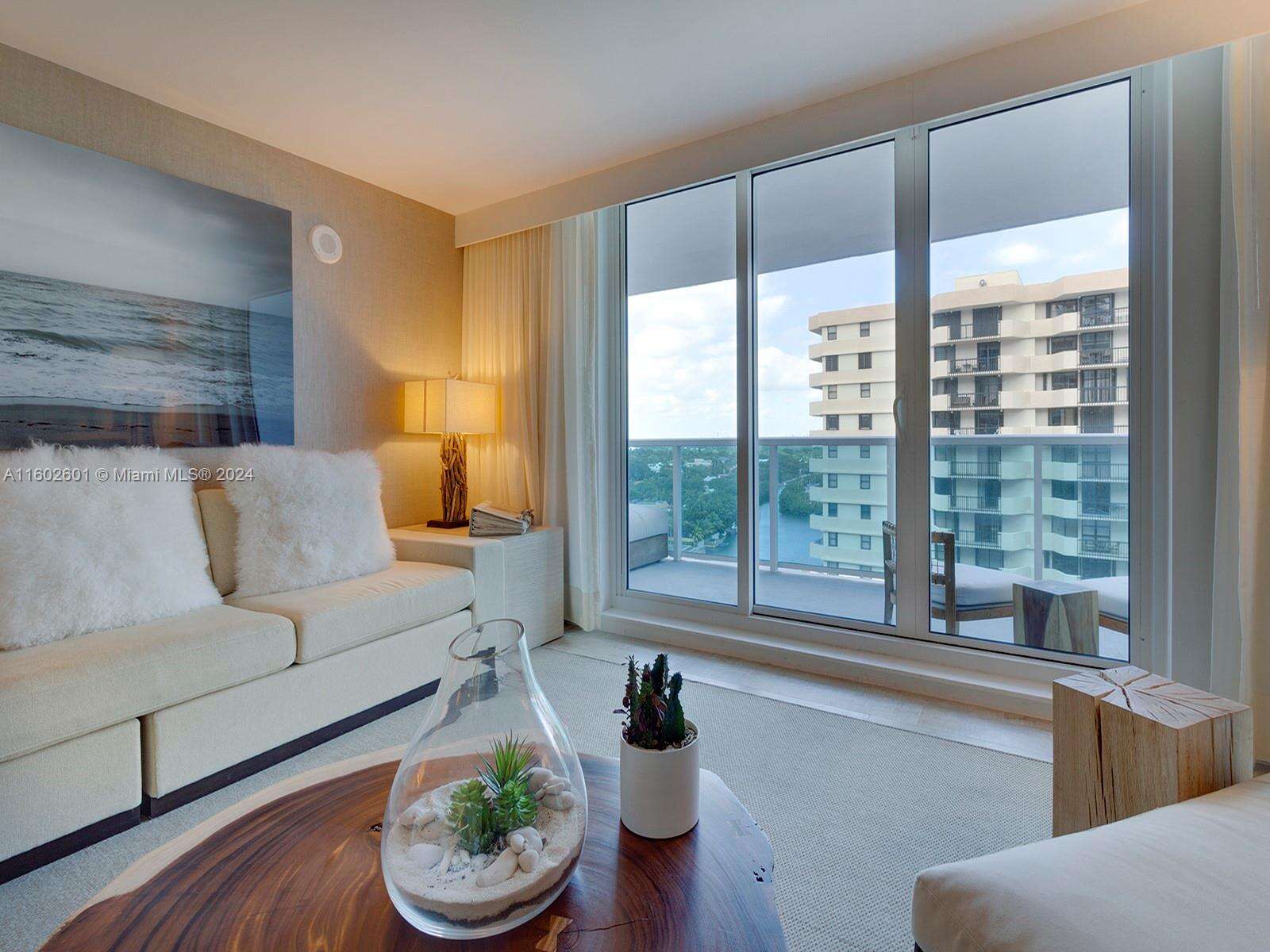 1 Hotel & Homes Unit #1207 | Picture 3