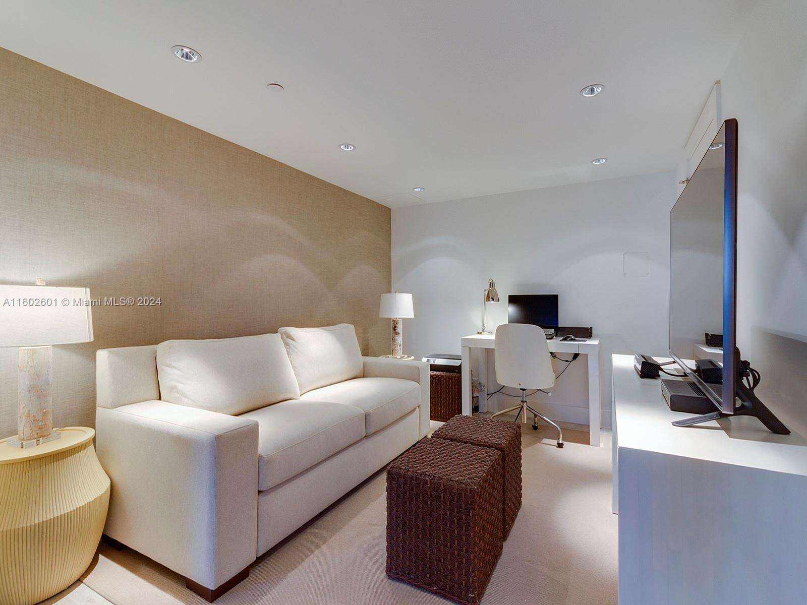 1 Hotel & Homes Unit #1207 | Picture 9