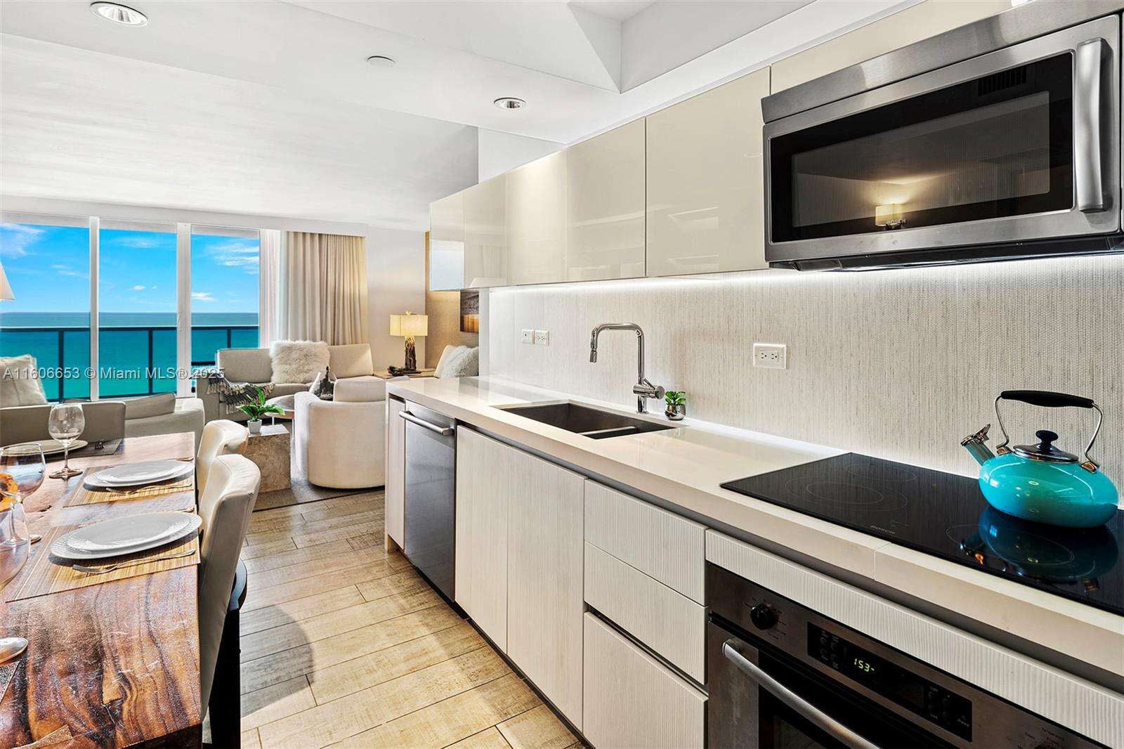 1 Hotel & Homes Unit #1222 | Picture 11