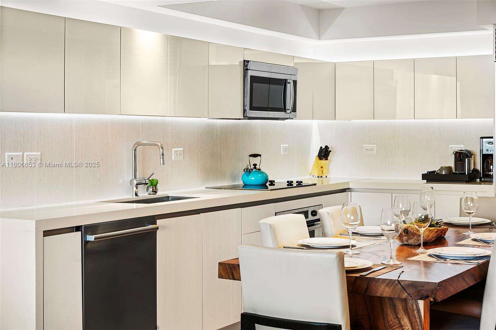 1 Hotel & Homes Unit #1222 | Picture 13