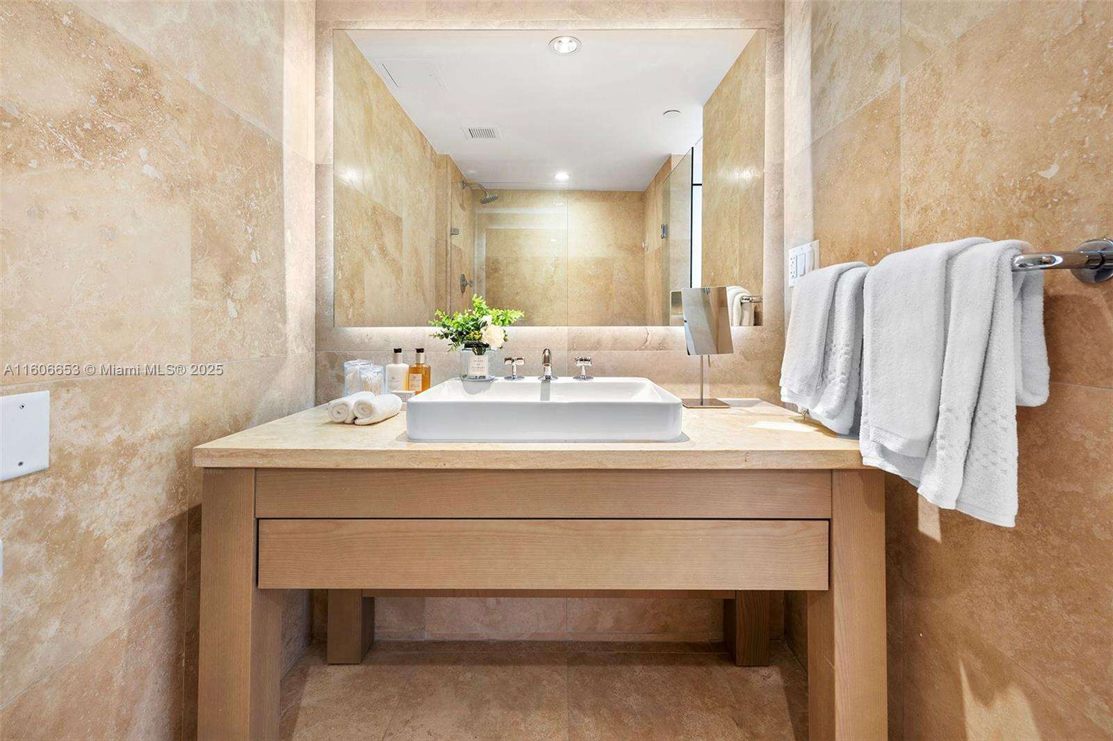 1 Hotel & Homes Unit #1222 | Picture 31