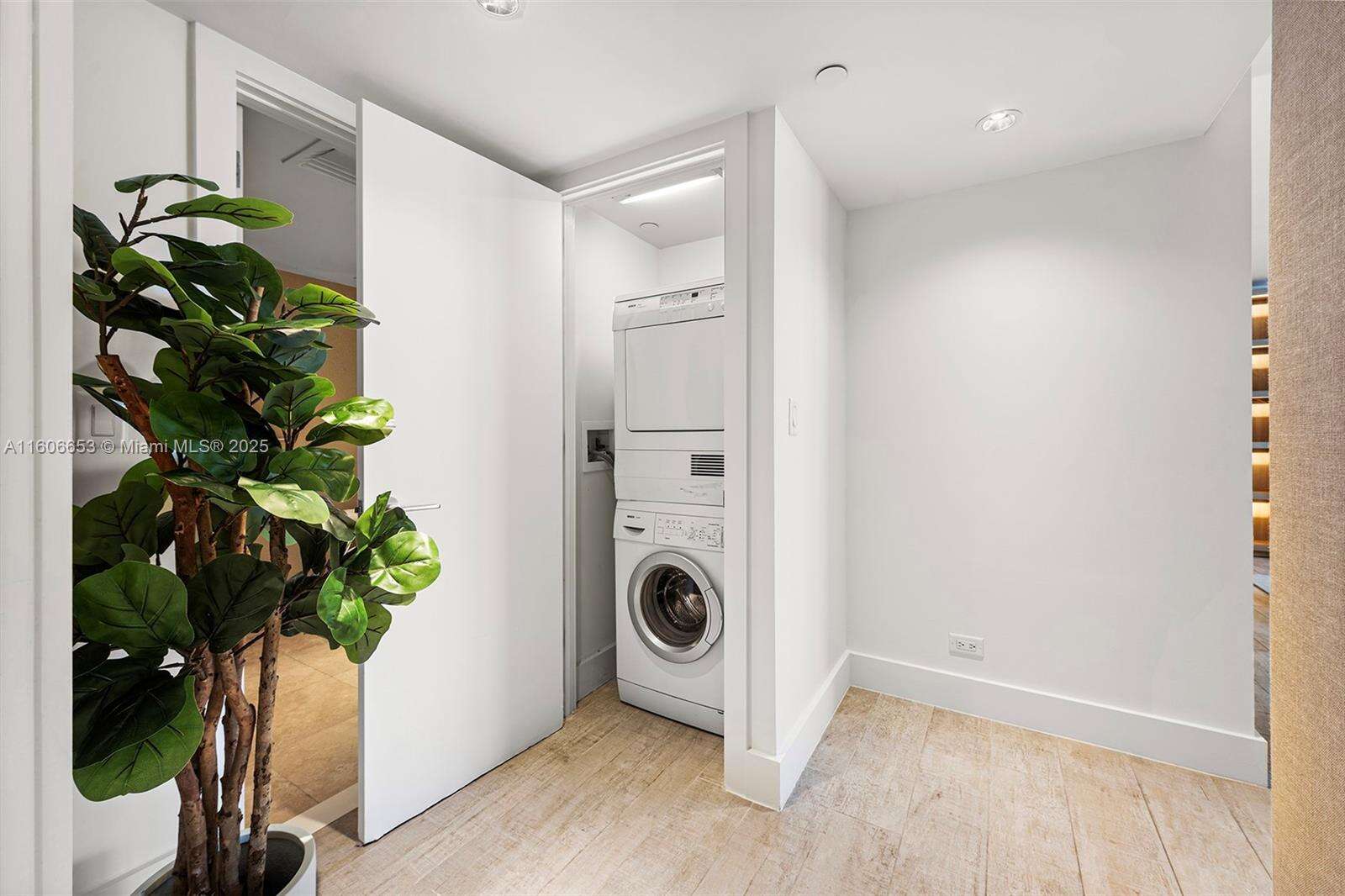 1 Hotel & Homes Unit #1222 | Picture 32