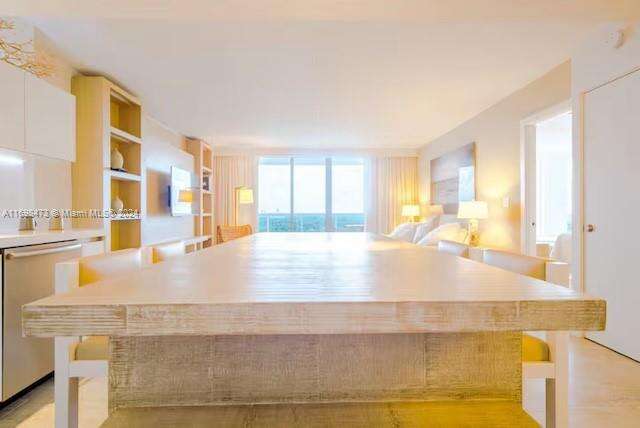 1 Hotel & Homes Unit #1021 | Picture 17