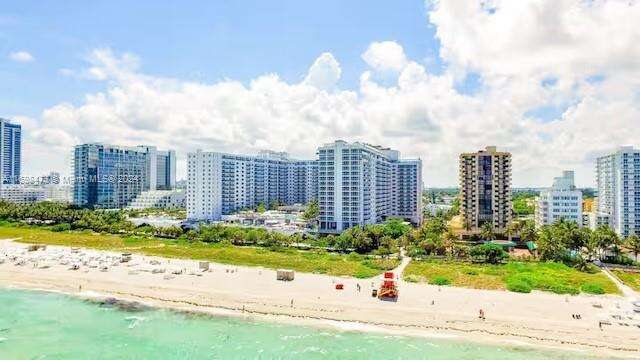 1 Hotel & Homes Unit #1021 | Picture 7