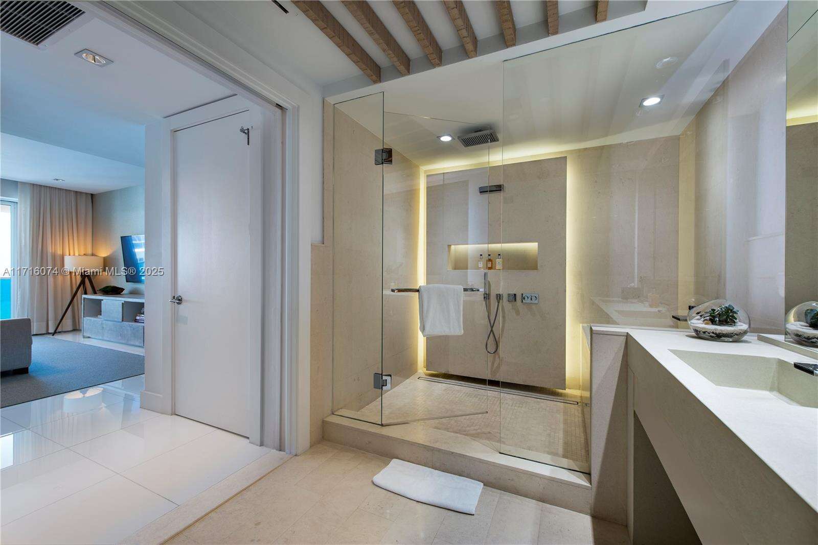 1 Hotel & Homes Unit #PH-1720 | Picture 16