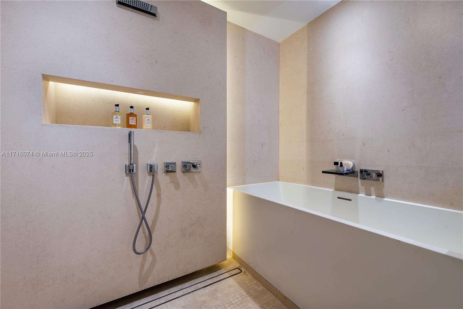 1 Hotel & Homes Unit #PH-1720 | Picture 19