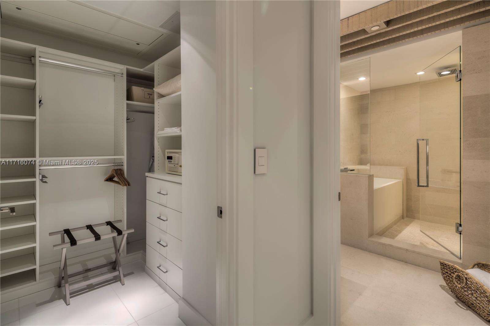 1 Hotel & Homes Unit #PH-1720 | Picture 21