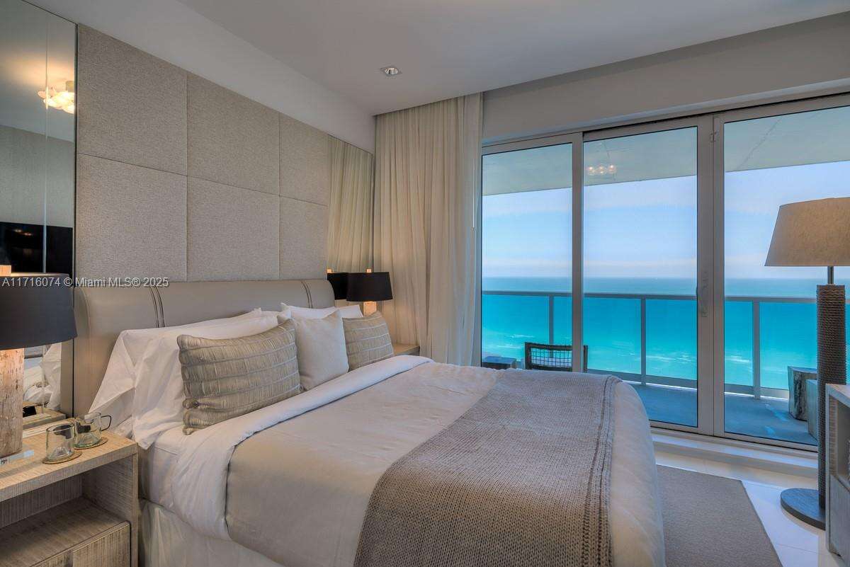 1 Hotel & Homes Unit #PH-1720 | Picture 28