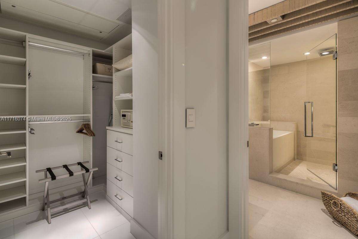 1 Hotel & Homes Unit #PH-1720 | Picture 33