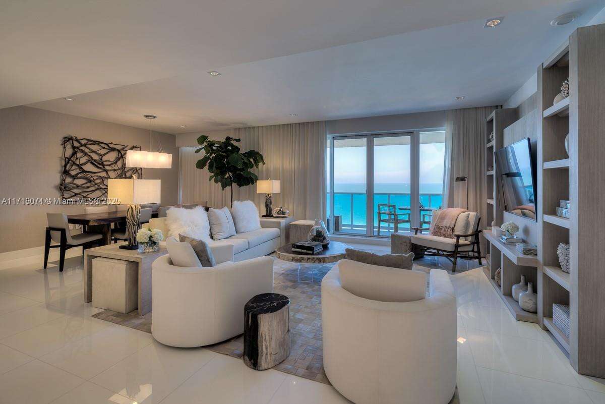 1 Hotel & Homes Unit #PH-1720 | Picture 5