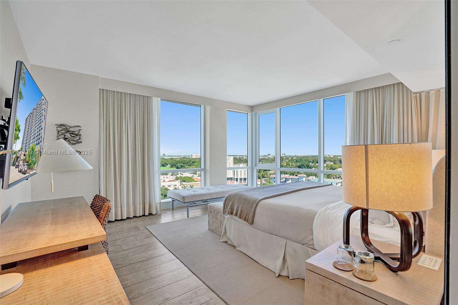 1 Hotel & Homes Unit #1121 | Picture 2