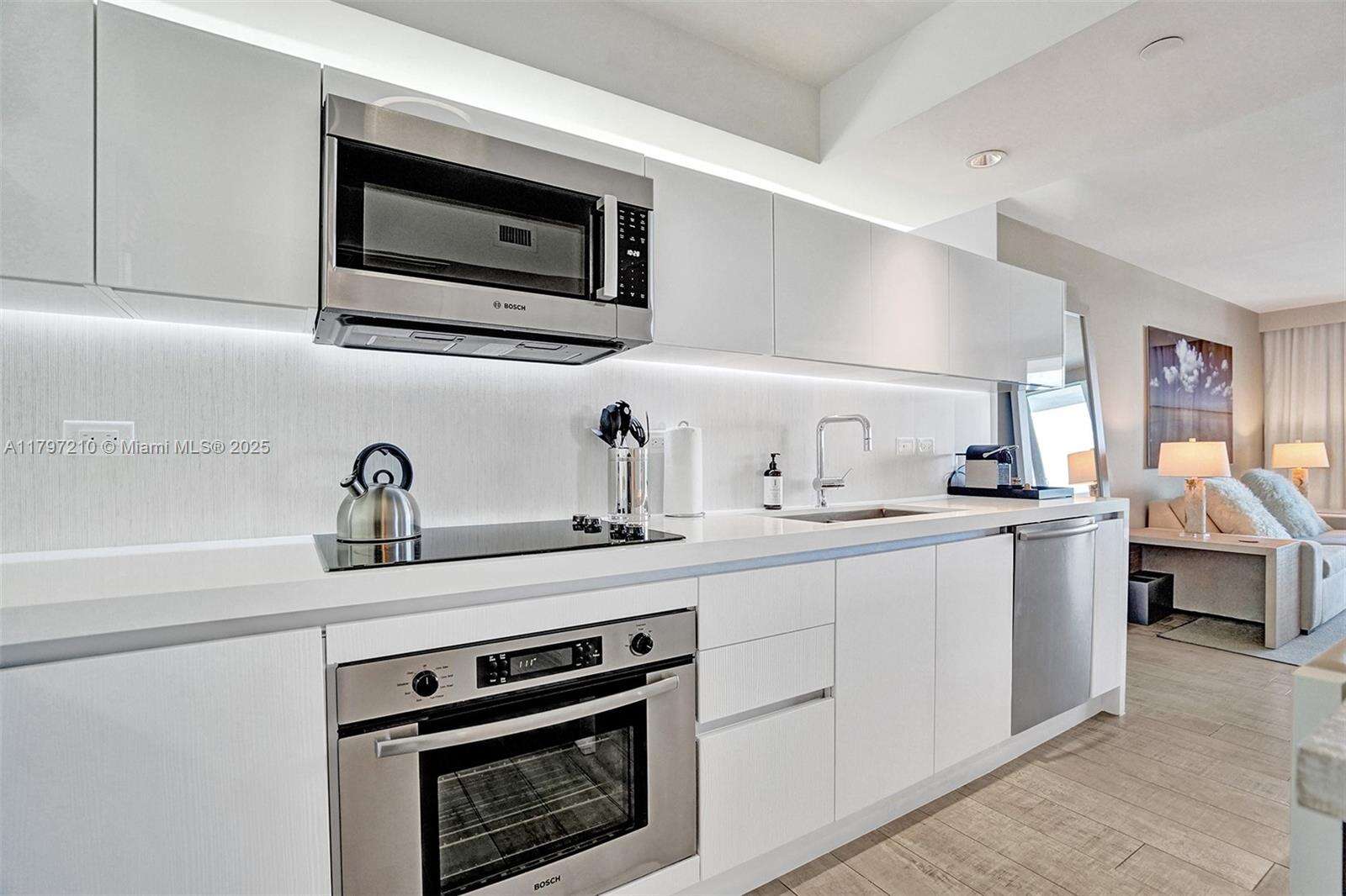 1 Hotel & Homes Unit #1121 | Picture 19