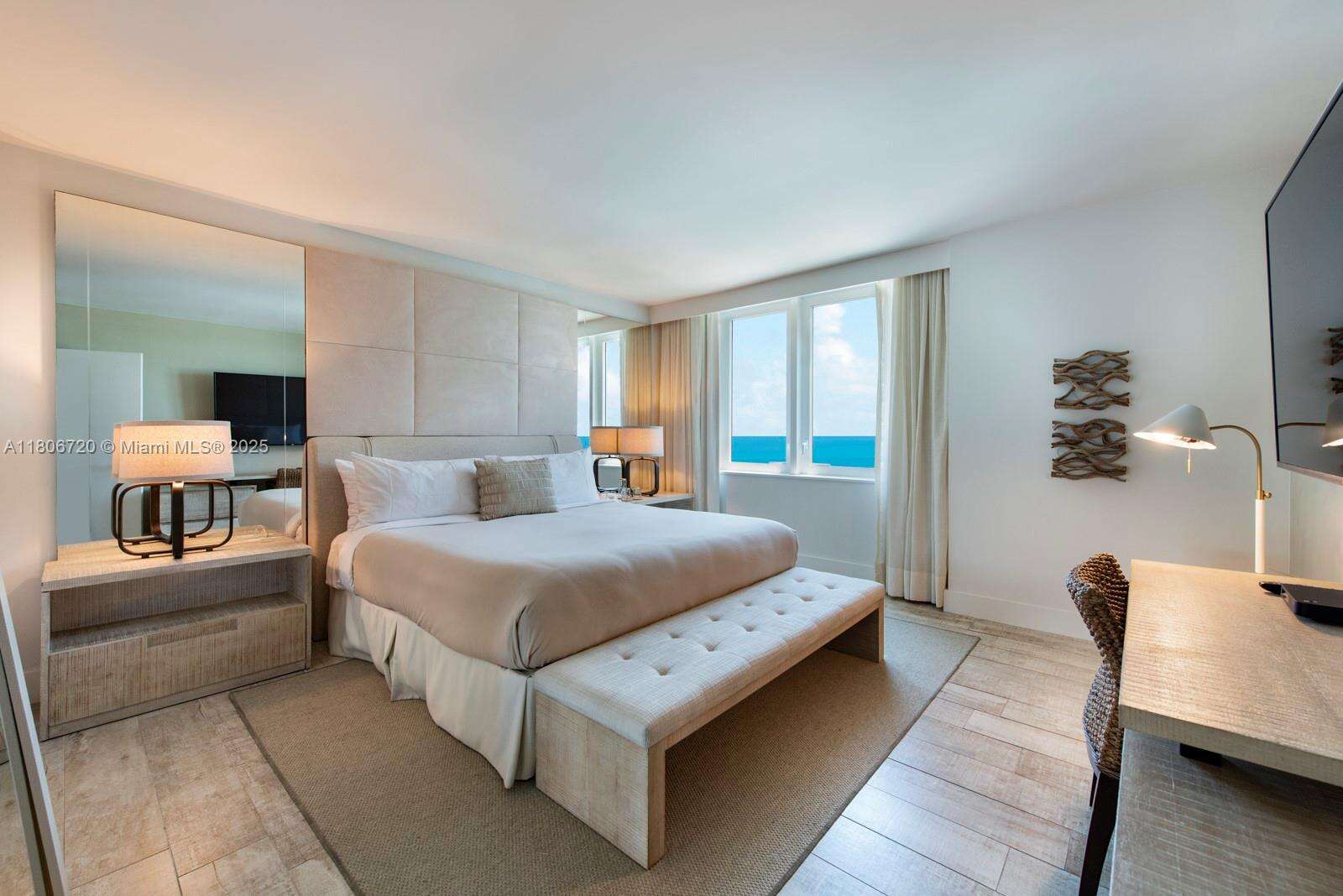 1 Hotel & Homes Unit #1012 | Picture 4