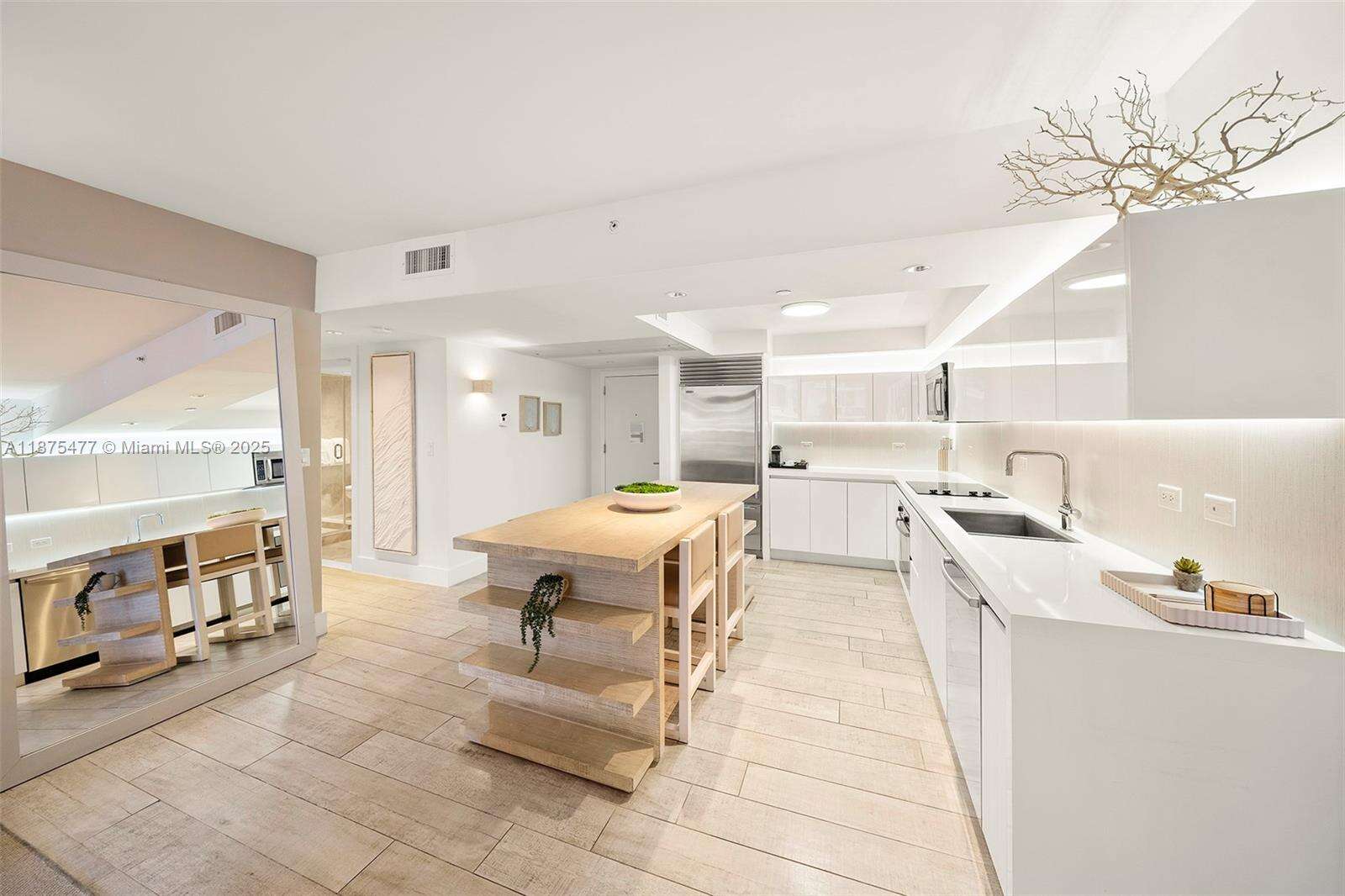 1 Hotel & Homes Unit #1202 | Picture 2