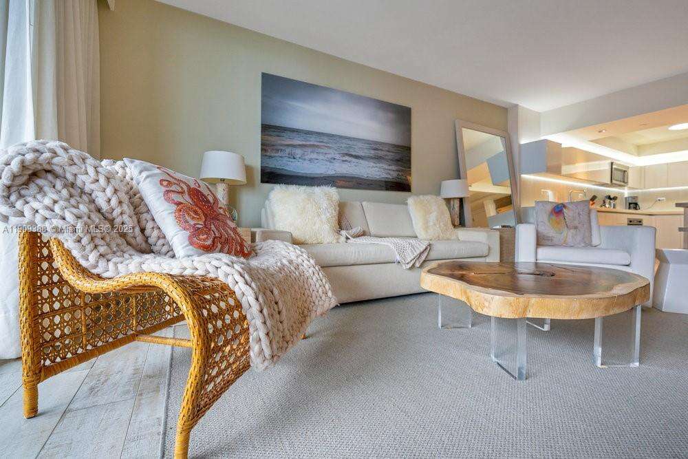 1 Hotel & Homes Unit #1204 | Picture 33