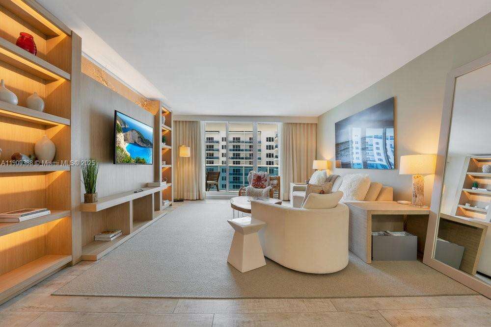 1 Hotel & Homes Unit #1204 | Picture 7