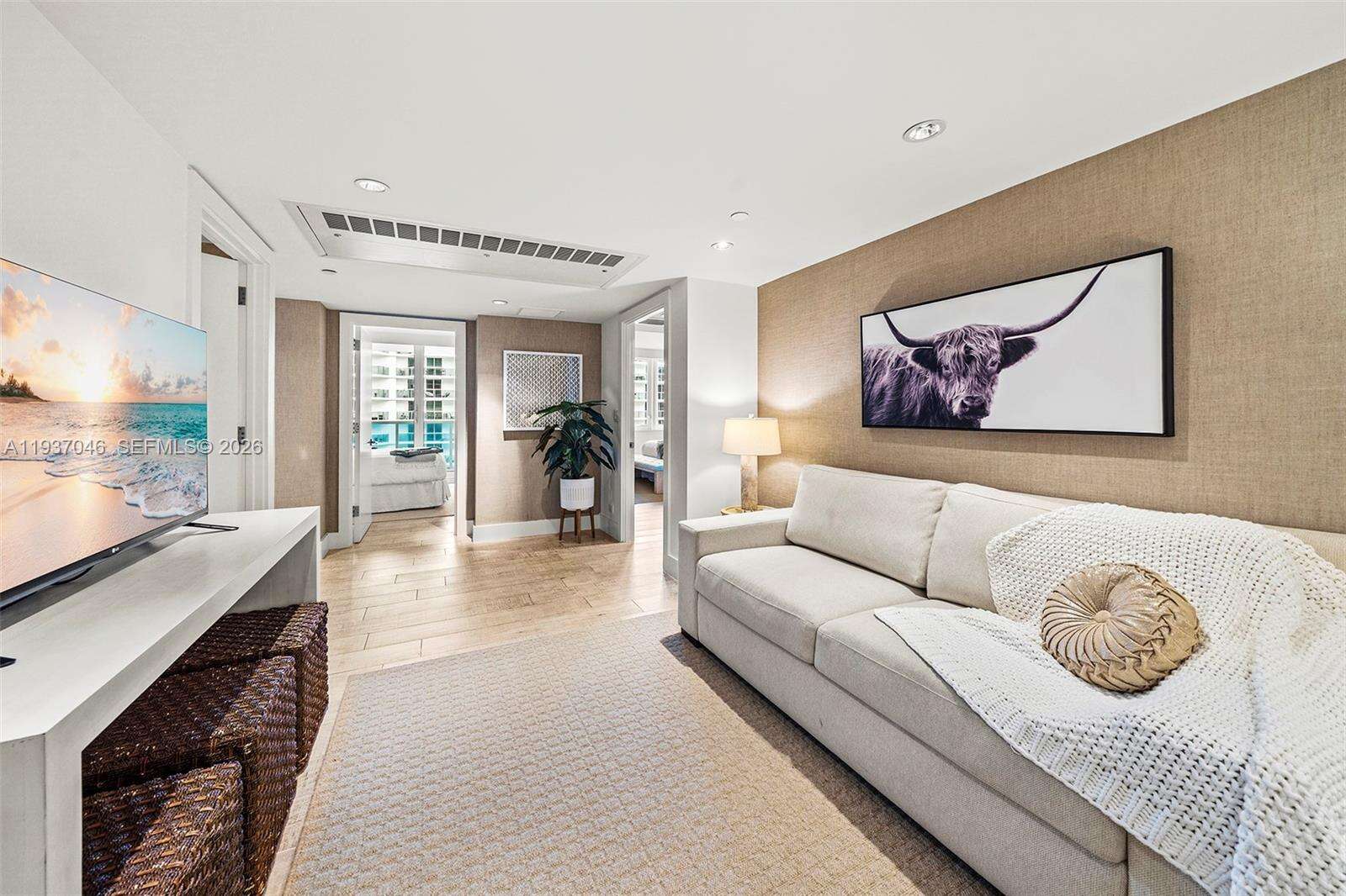 1 Hotel & Homes Unit #1207 | Picture 4