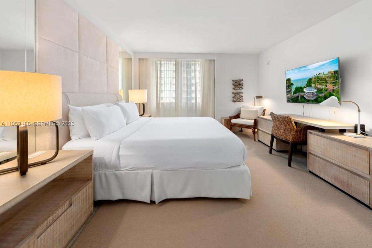 1 Hotel & Homes Unit #1007 | Picture 3