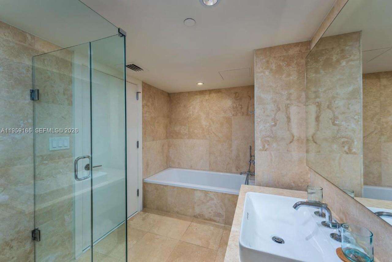 1 Hotel & Homes Unit #1007 | Picture 7