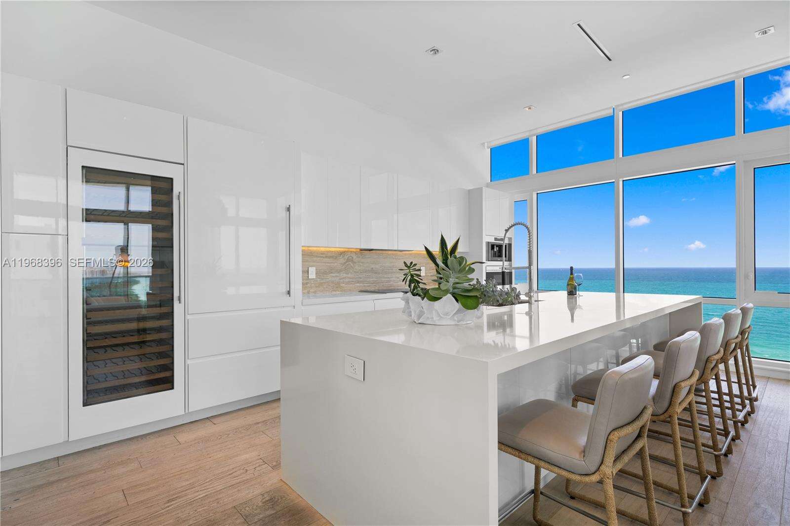 1 Hotel & Homes Unit #PH-1610 | Picture 14