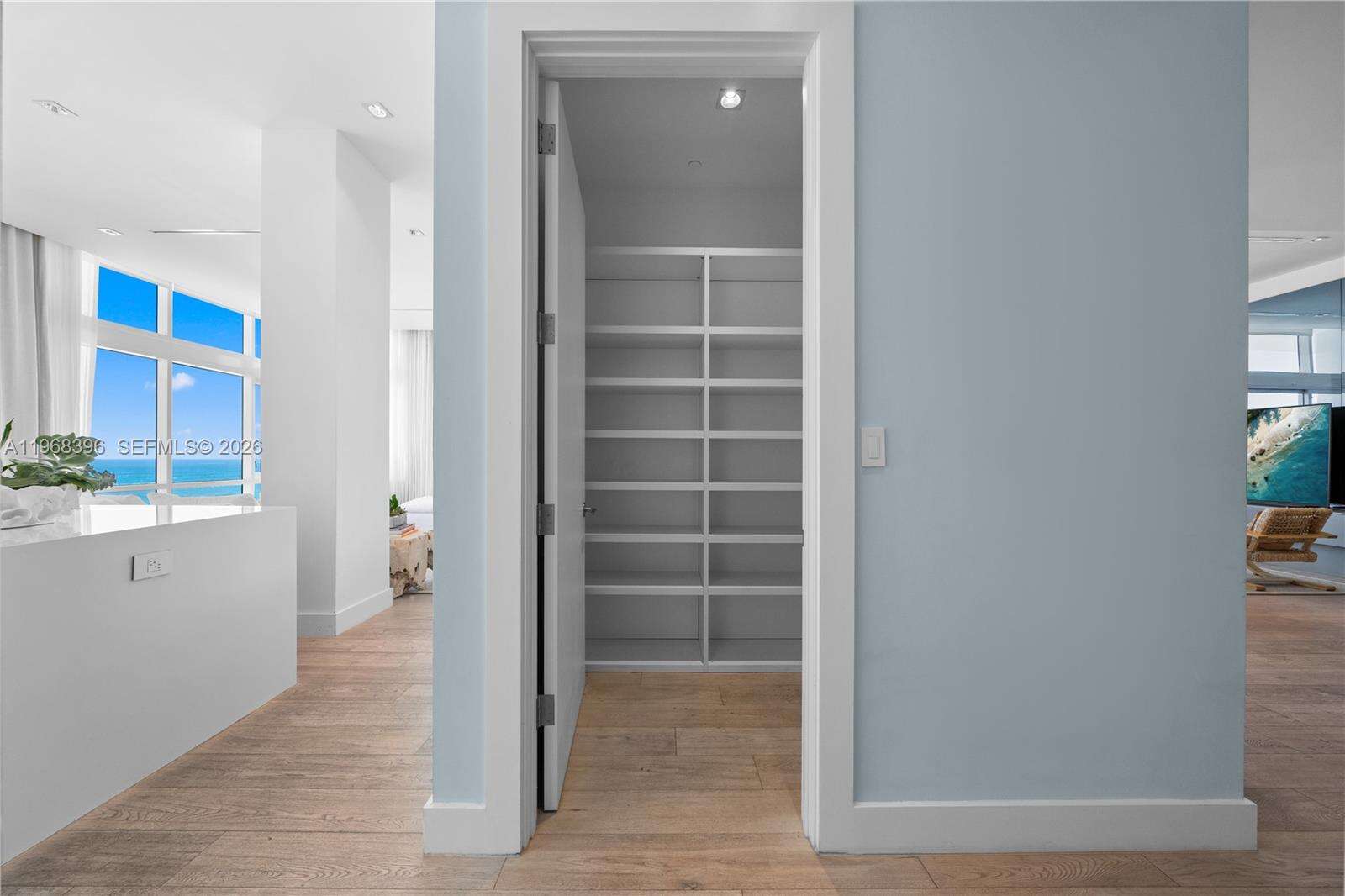 1 Hotel & Homes Unit #PH-1610 | Picture 15