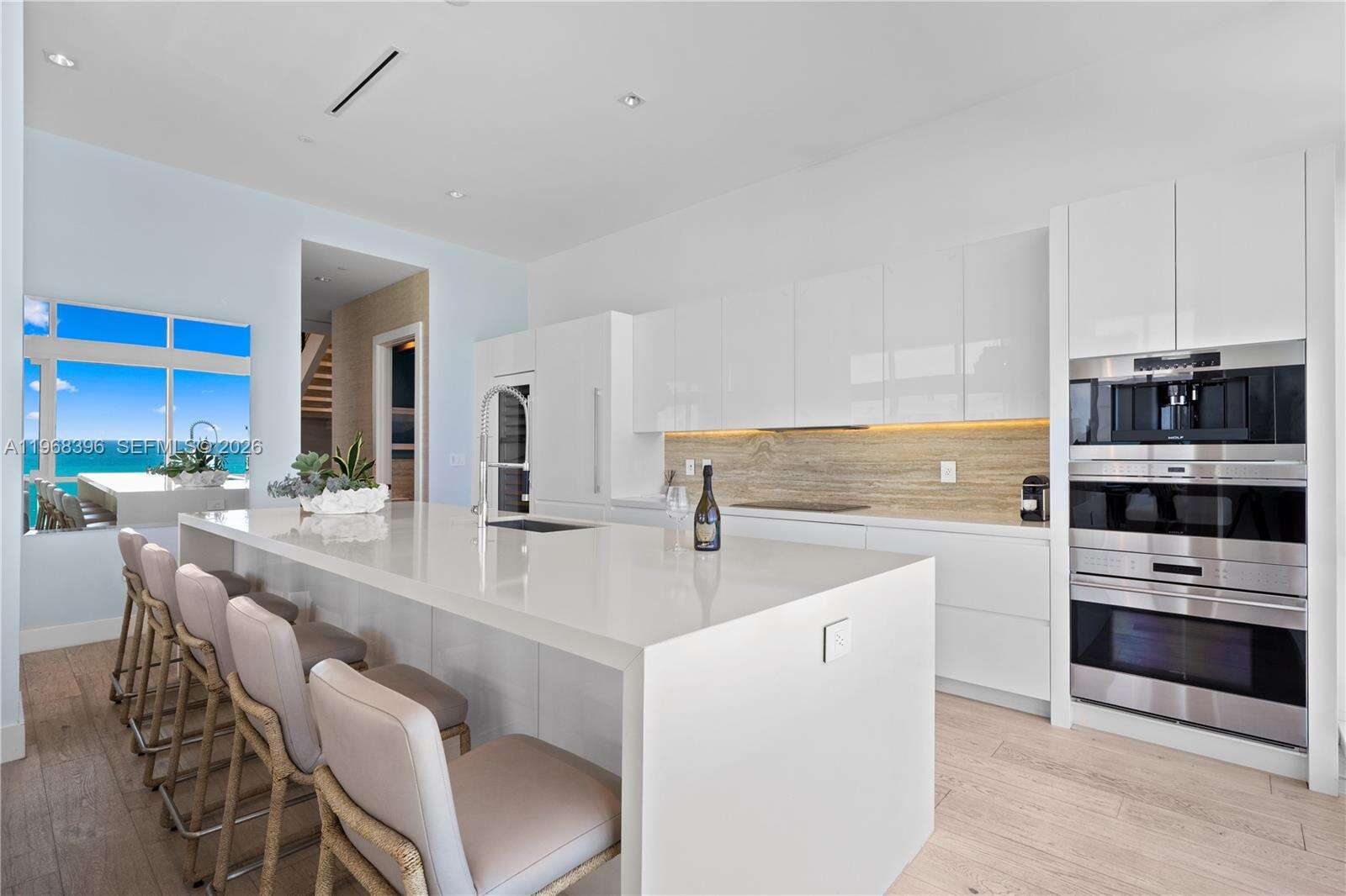 1 Hotel & Homes Unit #PH-1610 | Picture 16