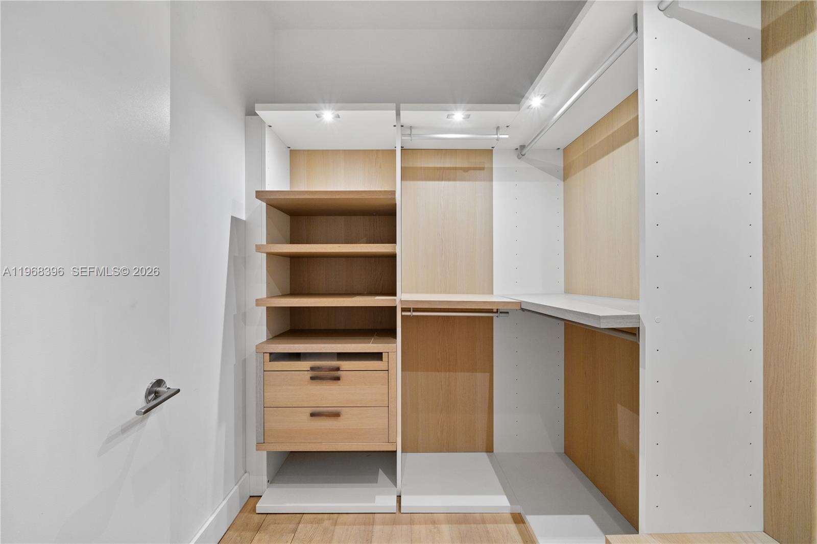 1 Hotel & Homes Unit #PH-1610 | Picture 37