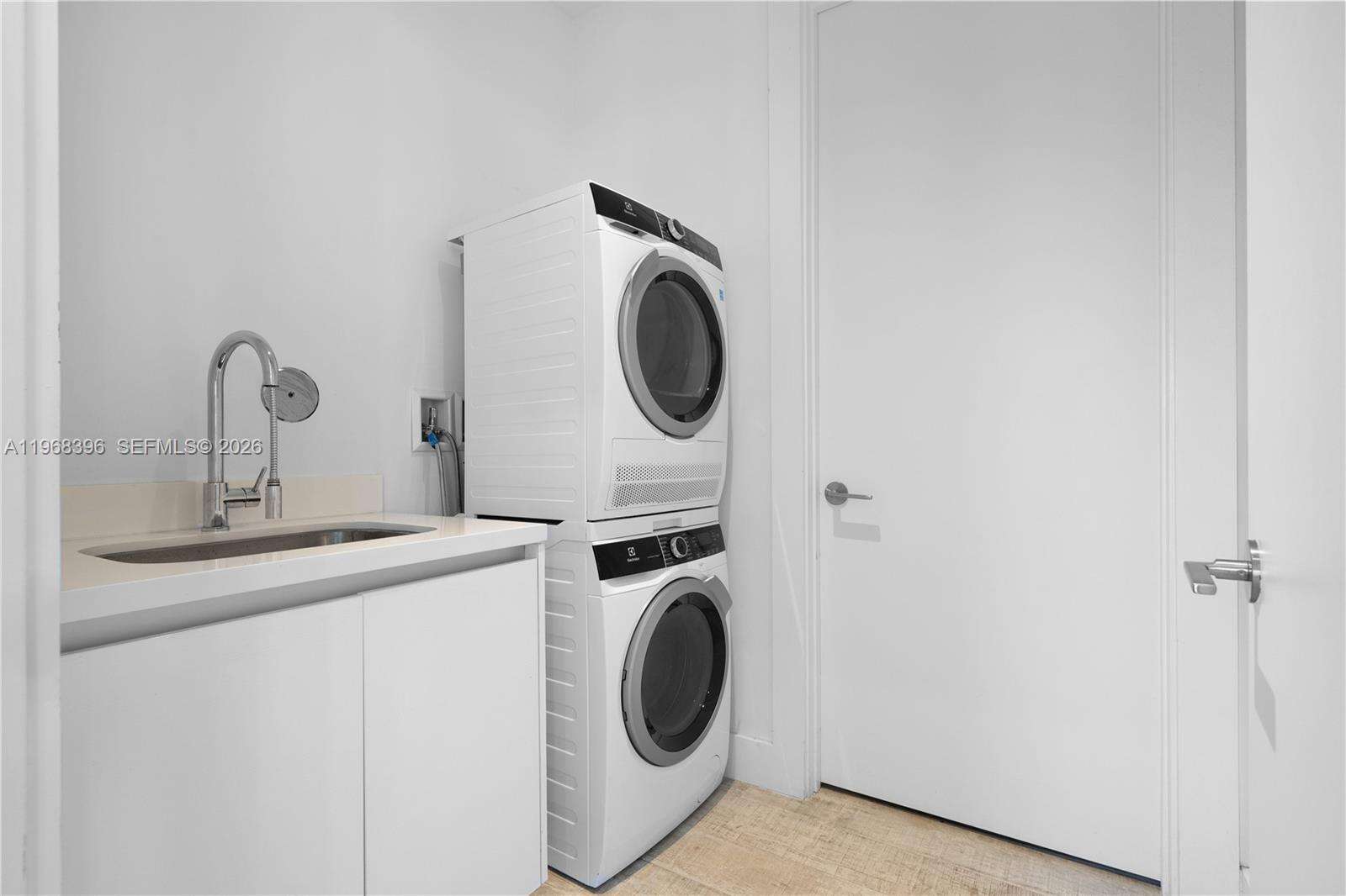 1 Hotel & Homes Unit #PH-1610 | Picture 42