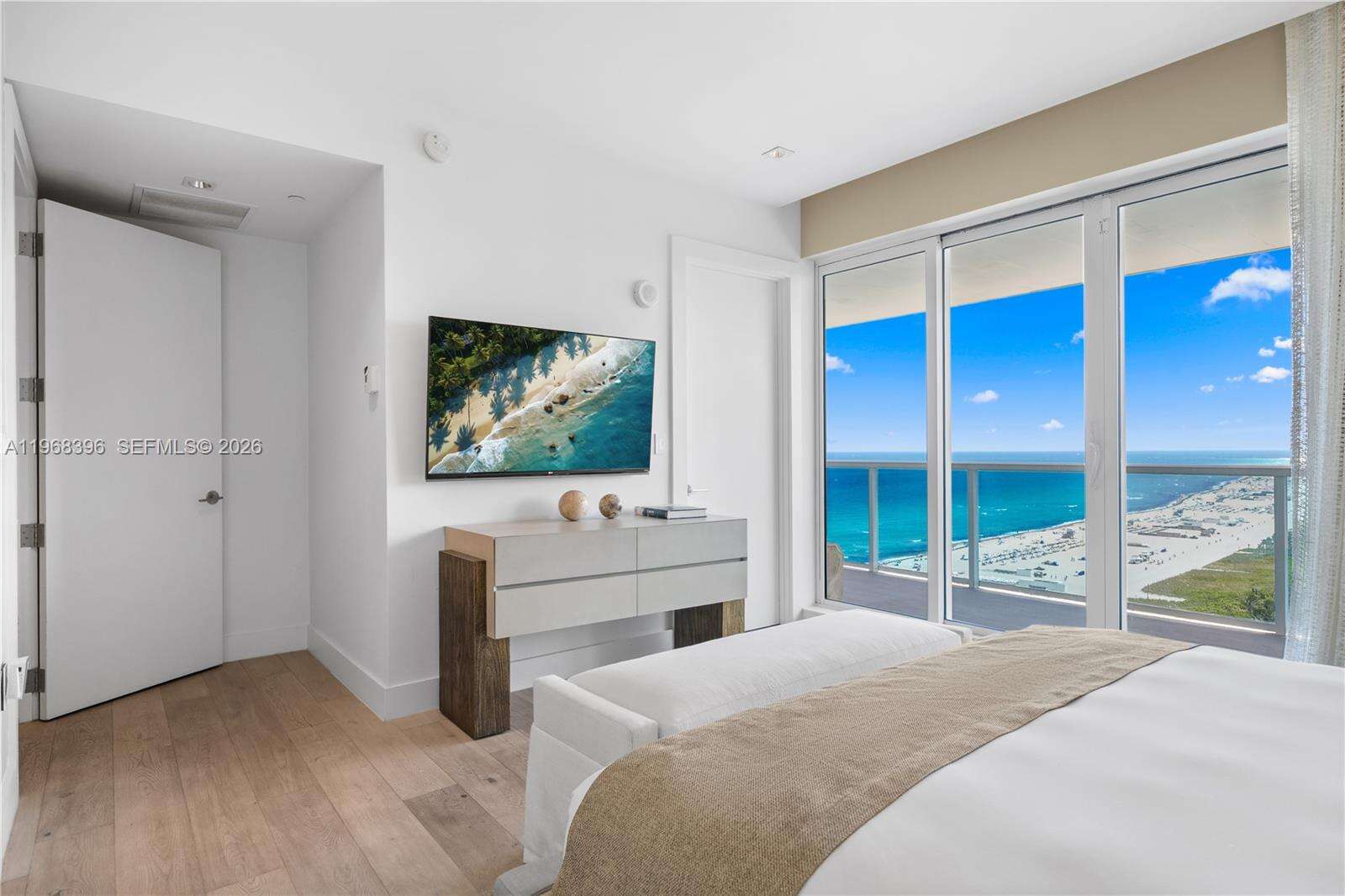 1 Hotel & Homes Unit #PH-1610 | Picture 56