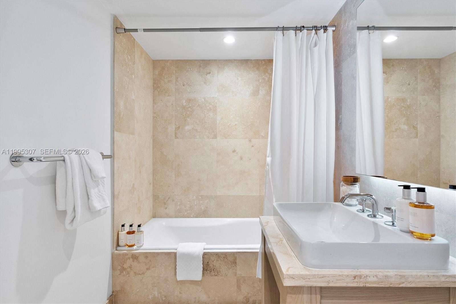 1 Hotel & Homes Unit #1413 | Picture 40